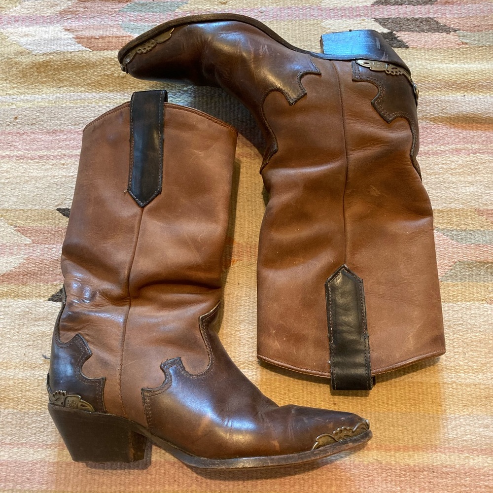 Vintage 80's Zodiac Western Boots Genuine Leather with Metal Hearts